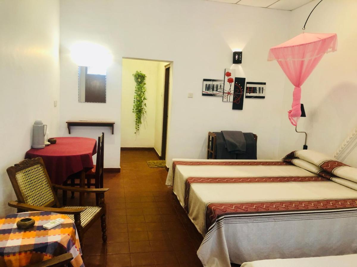 Hotel Hemadan Bentota Buitenkant foto