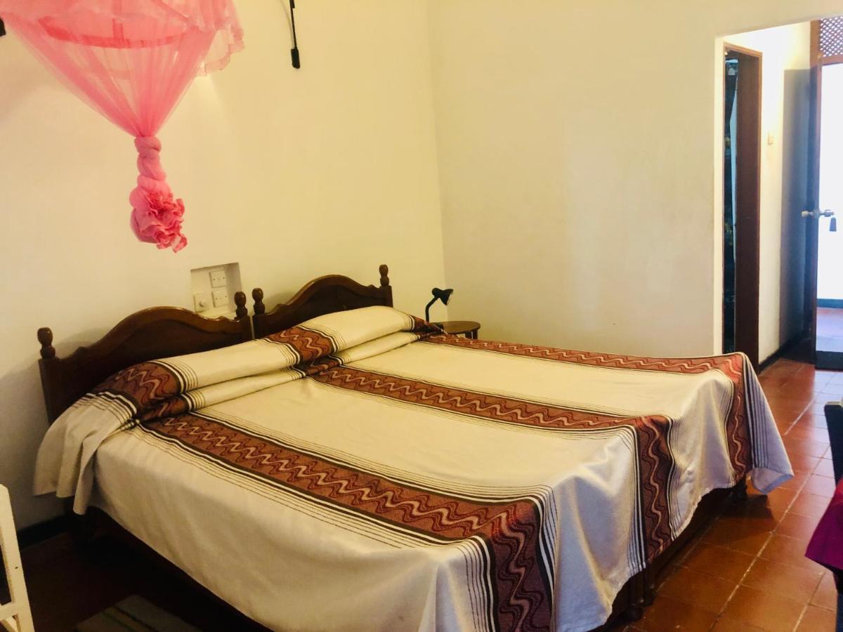 Hotel Hemadan Bentota Buitenkant foto