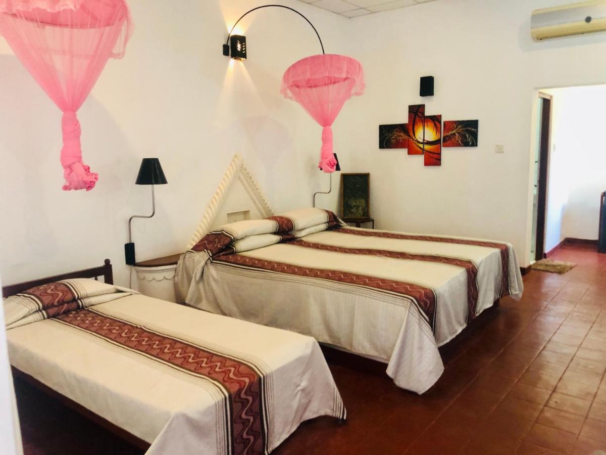 Hotel Hemadan Bentota Buitenkant foto