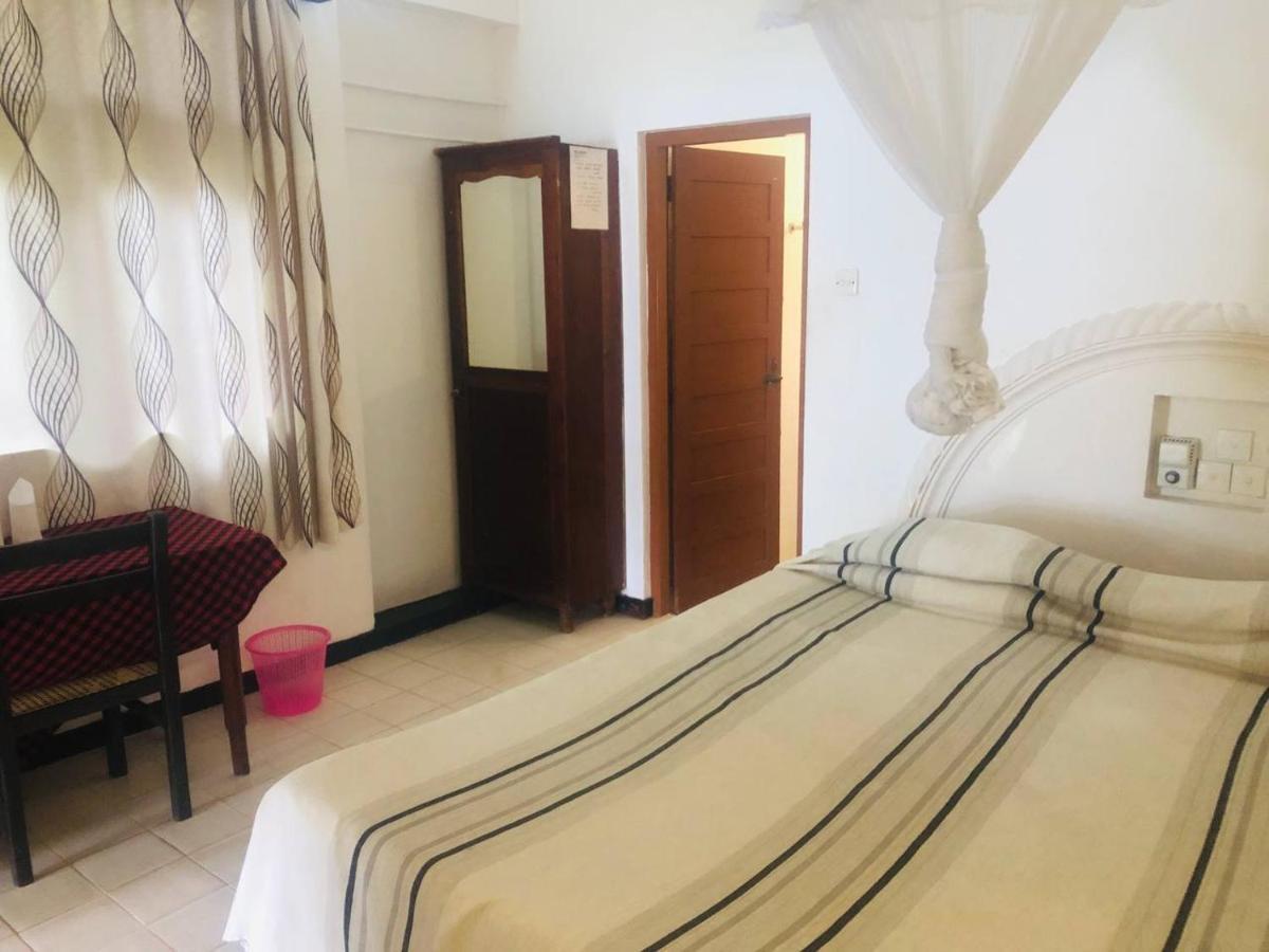 Hotel Hemadan Bentota Buitenkant foto
