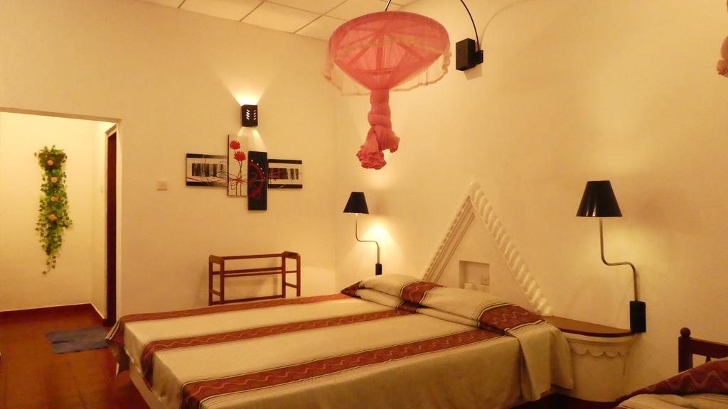 Hotel Hemadan Bentota Buitenkant foto